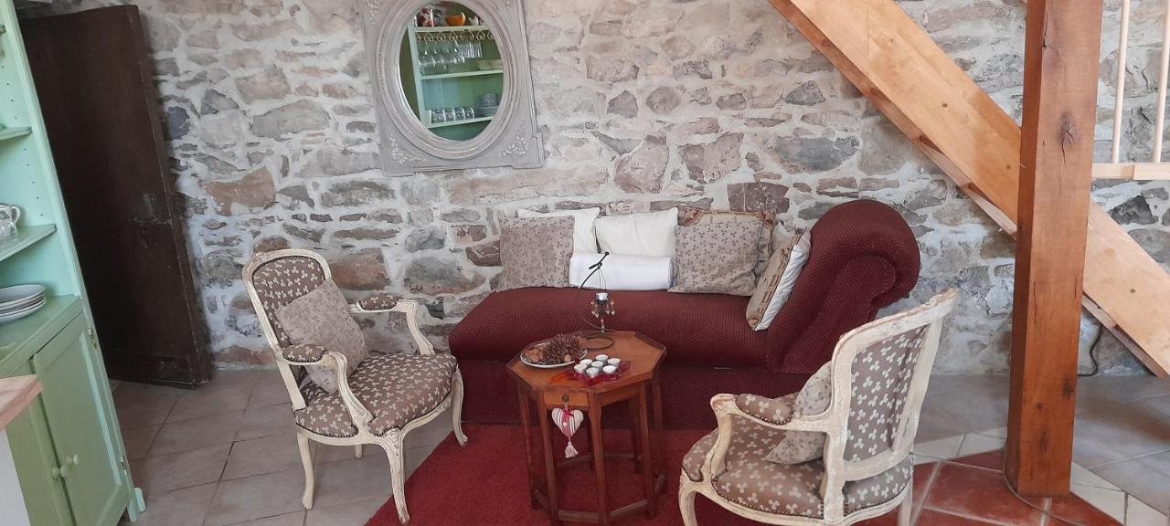 Le Gite De Sainte Valiere Piscine Et Spa Exterior foto